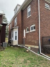 86 W State St, Unit C in Athens, OH - Foto de edificio - Building Photo
