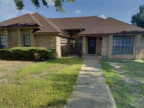 120 E Gardenia Ave in McAllen, TX - Building Photo - Building Photo