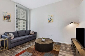 9-JAN-JAN E 4th St in Cincinnati, OH - Building Photo - Building Photo