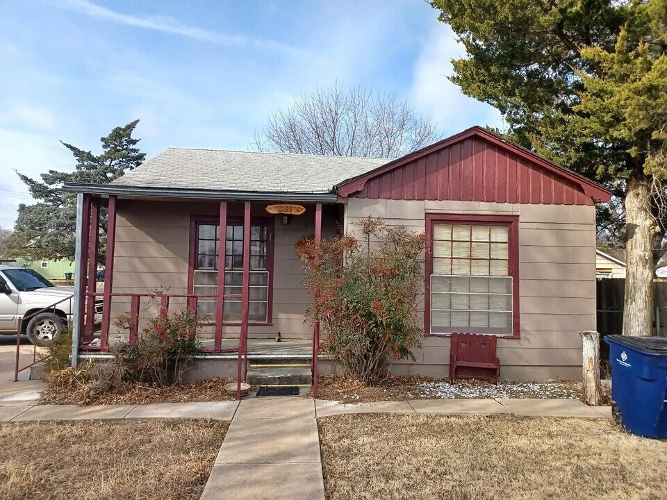 201 N A St in Duncan, OK - Building Photo