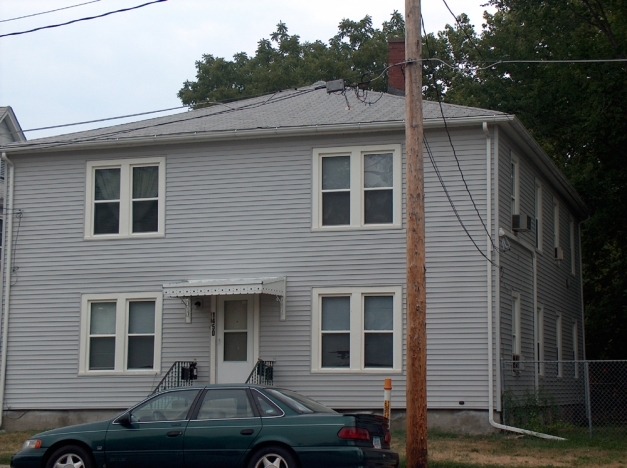 1450 W 4th St in Davenport, IA - Building Photo