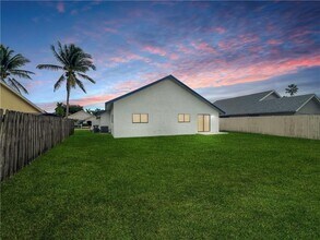 22750 Pickerel Cir in Boca Raton, FL - Building Photo - Building Photo