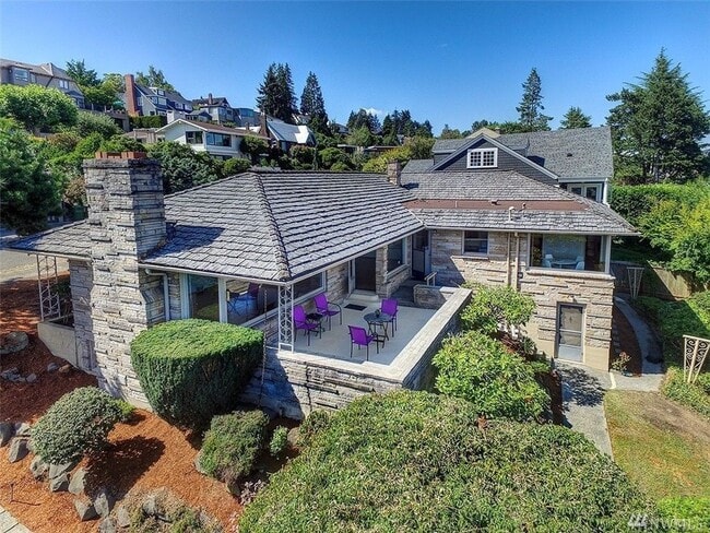 property at 4402 54th Ave NE