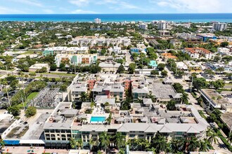 235 NE 1st St in Delray Beach, FL - Building Photo - Building Photo