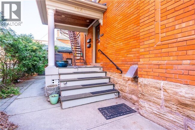 124 Herkimer St in Hamilton, ON - Building Photo - Building Photo