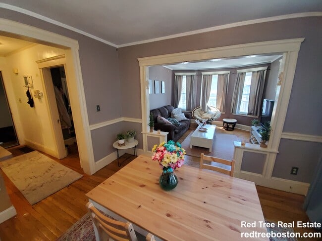 223 Summer St, Unit 3R in Somerville, MA - Foto de edificio - Building Photo
