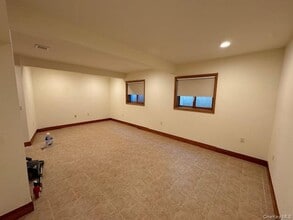 342 Main St in East Setauket, NY - Building Photo - Building Photo