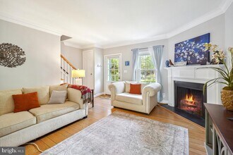 912 S St Asaph St in Alexandria, VA - Building Photo - Building Photo