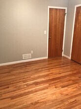 726 Meacham Ave, Unit 2nd L in Linden, NJ - Foto de edificio - Building Photo