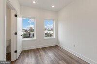 2418 W Jefferson St photo'