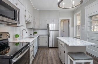 334 Penn Ave, Unit 1st Floor in West Reading, PA - Foto de edificio - Building Photo