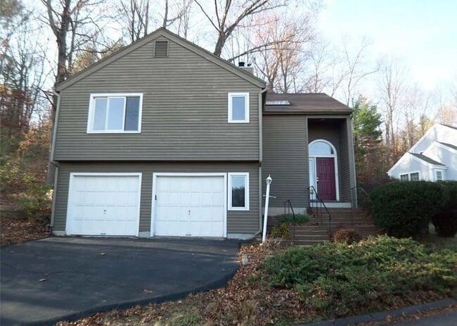 1 Common Dr in West Hartford, CT - Foto de edificio - Building Photo