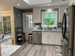 15 Sherwood Cir in Sharon, MA - Building Photo - Building Photo