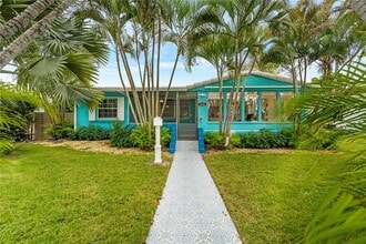 1626 Fletcher St in Hollywood, FL - Foto de edificio - Building Photo