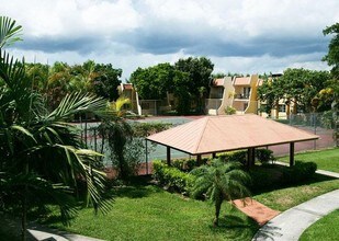 13898 SW 90th Ave in Miami, FL - Building Photo - Building Photo