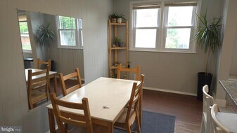 356 Krams Ave in Philadelphia, PA - Building Photo