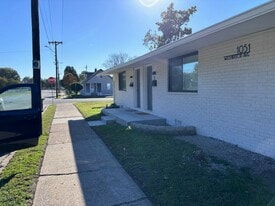 1908 Rhodes St in Madison, IL - Building Photo