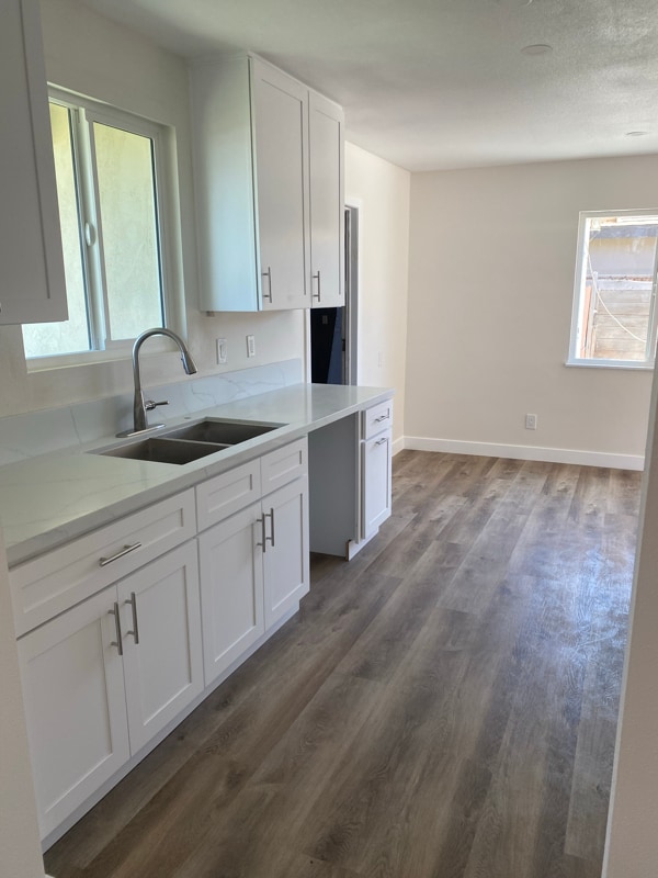 property at 356 Sunswept St