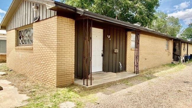 property at 1606 22nd St