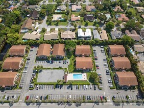 3149 Coral Ridge Dr in Coral Springs, FL - Building Photo - Building Photo