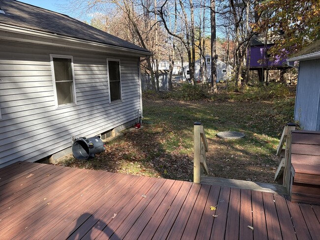 2 Jerry Ln in Granby, MA - Building Photo - Building Photo