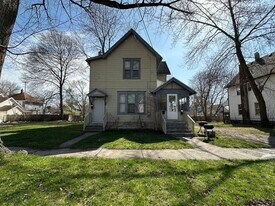 227 Orange St in Jackson, MI - Building Photo