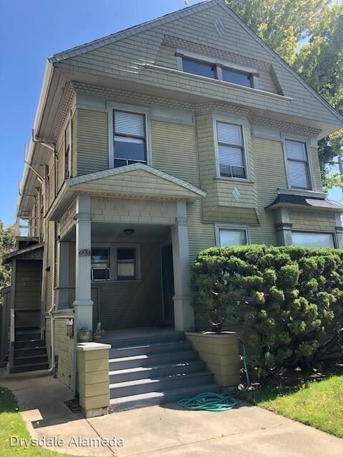 2065 Eagle Ave in Alameda, CA - Building Photo