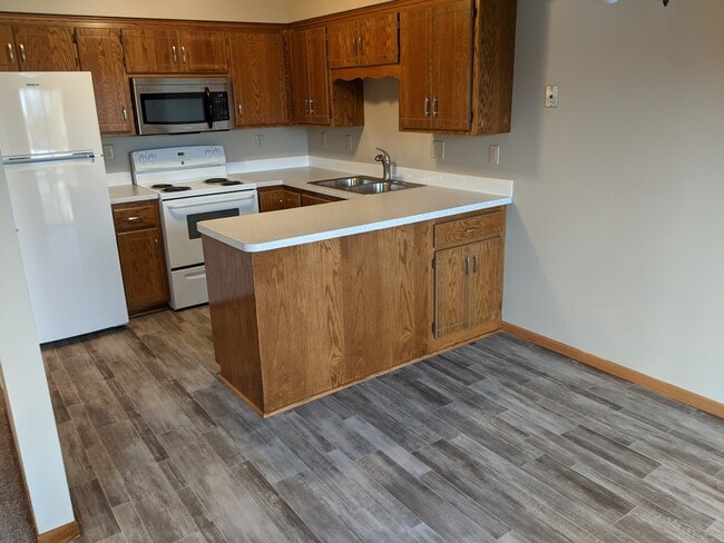 7644 Woodlawn Dr in Mounds View, MN - Building Photo - Building Photo