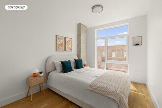 585 Argyle Rd in Brooklyn, NY - Building Photo - Building Photo