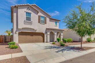 7919 S 8th Way in Phoenix, AZ - Building Photo - Building Photo