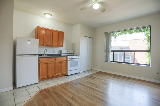 1629 W Morse Ave, Unit #103