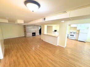 1606 W Healey St in Champaign, IL - Building Photo - Building Photo