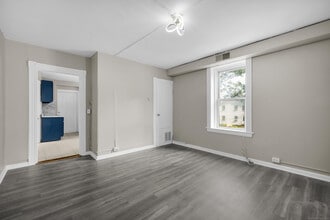 45 Long Hill Rd in Waterbury, CT - Building Photo - Building Photo