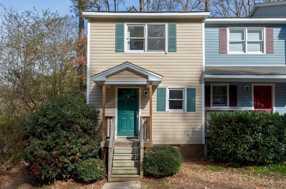 5516 Kaplan Dr in Raleigh, NC - Building Photo