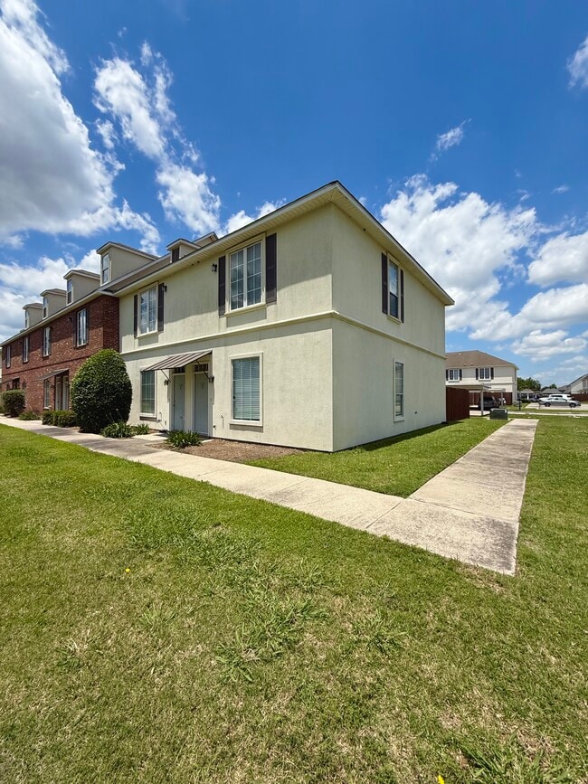 property at 4000 Lake Beau Pre Blvd