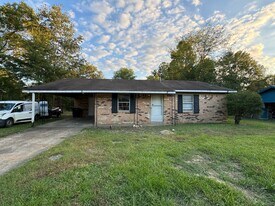 117 Hayes Dr in Tupelo, MS - Building Photo