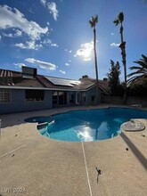 2802 Camelback Ln in Henderson, NV - Building Photo - Building Photo