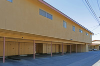 Pacifica Apartments in Madera, CA - Foto de edificio - Building Photo