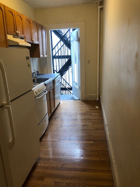 130 Oxford St, Unit 6 in Cambridge, MA - Building Photo