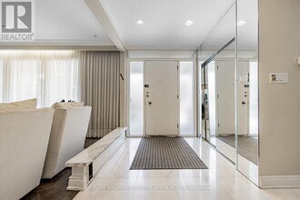 7 Stormont Ave in Toronto, ON - Building Photo - Building Photo