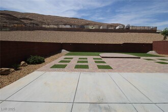 5479 Atrium Woods Ln in Las Vegas, NV - Building Photo - Building Photo