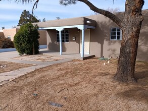 2719 Santa Cruz Ave SE in Albuquerque, NM - Building Photo - Building Photo