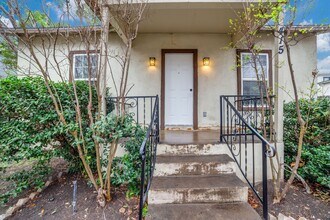 415 Kendall St in San Antonio, TX - Building Photo - Building Photo