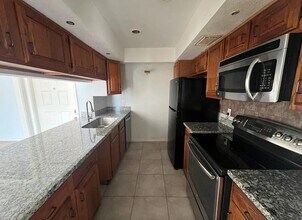 2830 S Bartell Dr in Houston, TX - Building Photo - Building Photo