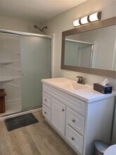 4240 NE 8th Ave in Oakland Park, FL - Building Photo - Building Photo