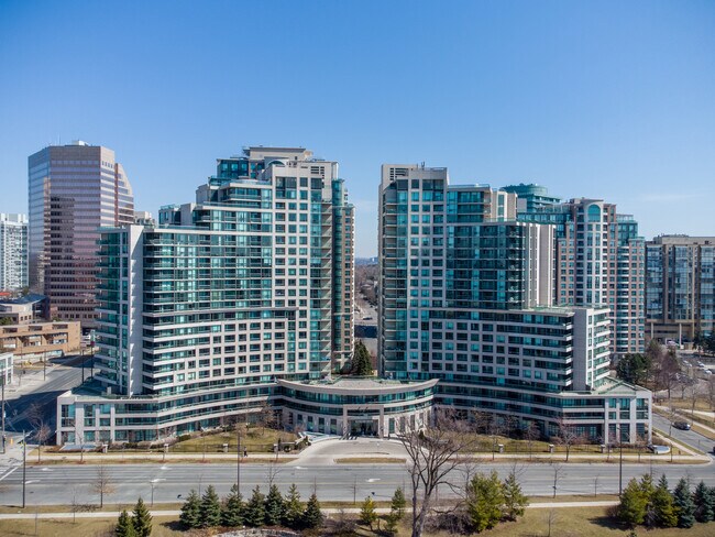 The Continental in Toronto, ON - Building Photo - Building Photo