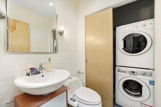 477 Beacon St, Unit 6 in Boston, MA - Foto de edificio - Building Photo