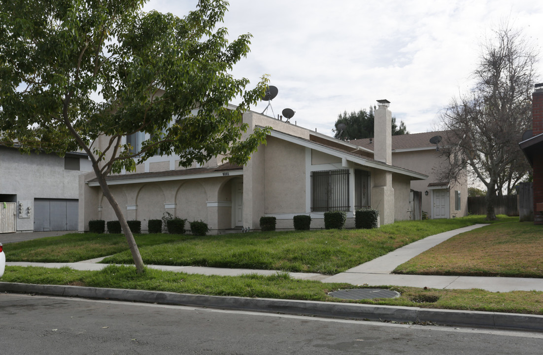 1538 E Fairfield Ct in Ontario, CA - Building Photo