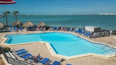 5729 Del Sol Blvd in St. Petersburg, FL - Building Photo - Building Photo