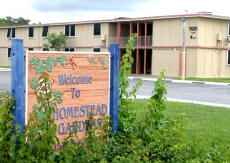 Homestead Gardens in Homestead, FL - Building Photo - Primary Photo